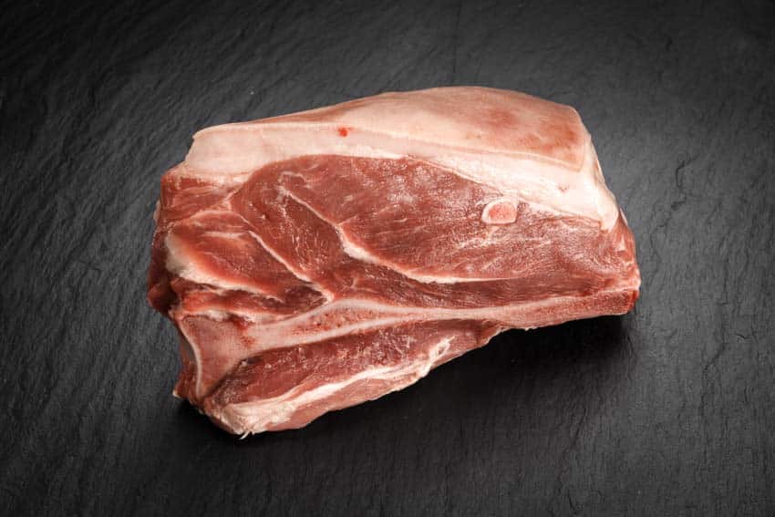 Deutsches  1/2 Schweineschäufele
